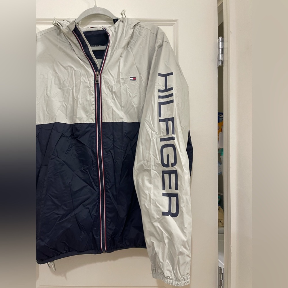 Tommy Hilfiger windbreaker size L